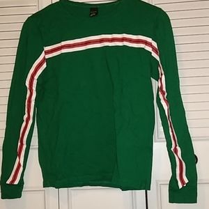 Green long sleeve tee
